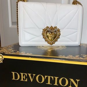 White Dolce’ & Gabanna Devotion Bag